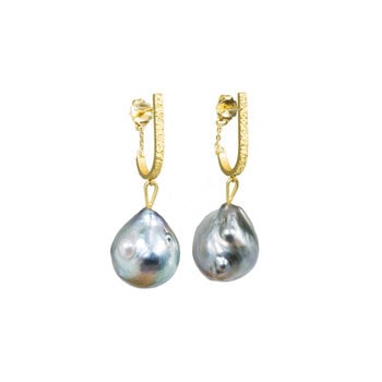 Tahitian Pearl Drop Earrings in 18k Yellow Gold