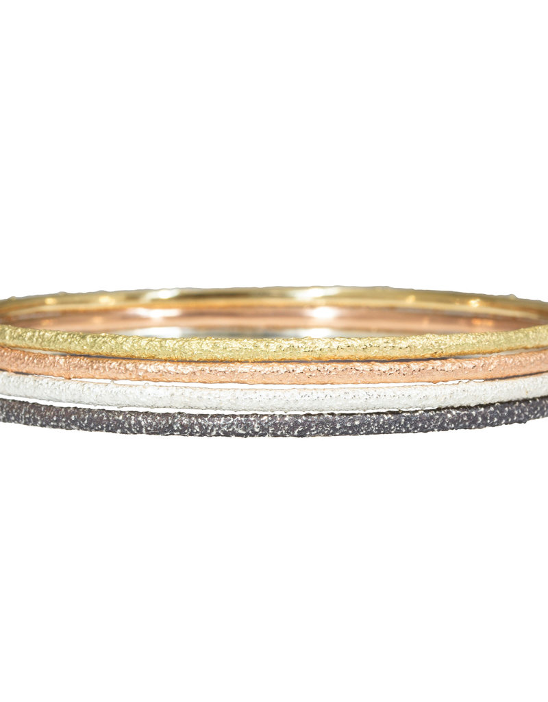 Round Sand Bangle in 18k Yellow Gold