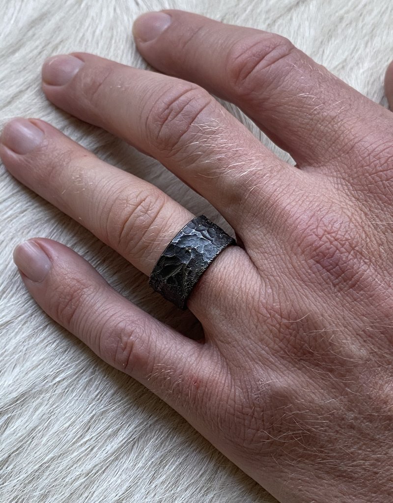 11.5 mm Topography Men's Band with Diamond Mackles in Oxidized Silver