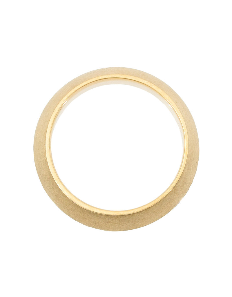 Saucer Sand Band in 18k Yellow Gold