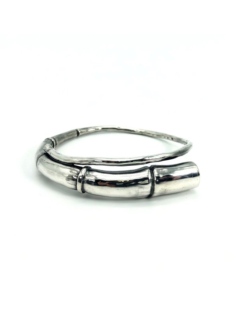 Kai Wolter Single Tendril Bangle Bracelet in Silver