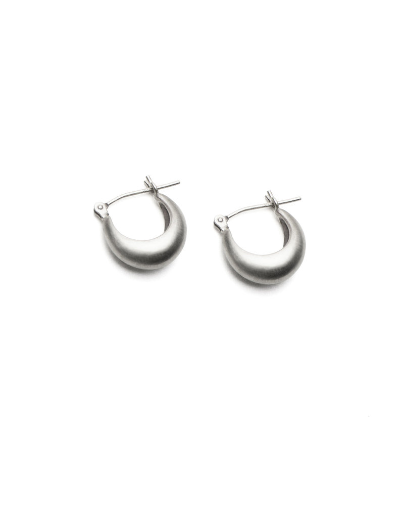 Olivia Shih Small Curve Hoop Earrings in Silver