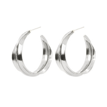 ladha by Lindsay Knox Medium Ridge Hoop Earrings in Silver
