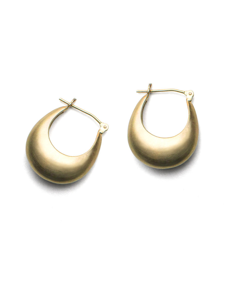 Olivia Shih Medium Curve Hoop Earrings in 14k Yellow Gold