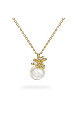 Pearl and Baguette Diamond Pendant in 18k Yellow Gold