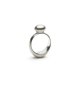 Olivia Shih Oval Ring in Silver