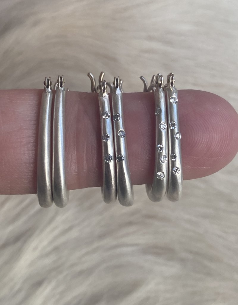 Small Katachi Oval Hoop Earrings with Locking Wire in Brushed Silver and (3) Grey Diamonds