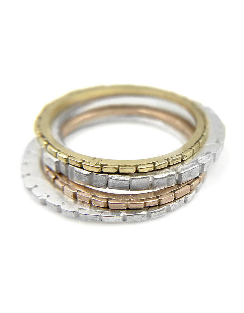 Thin Sugar Brick Ring in 18k Gold