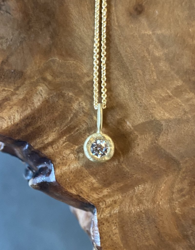 Organic Bezel with Brilliant Diamond Pendant in 18k Yellow Gold
