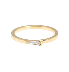 Tapered Baguette Diamond Solitaire in 14k Yellow Gold