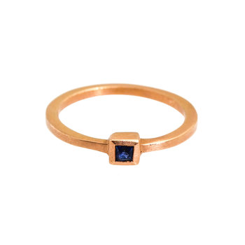 3mm Blue Square Sapphire Ring in 14k Rose Gold