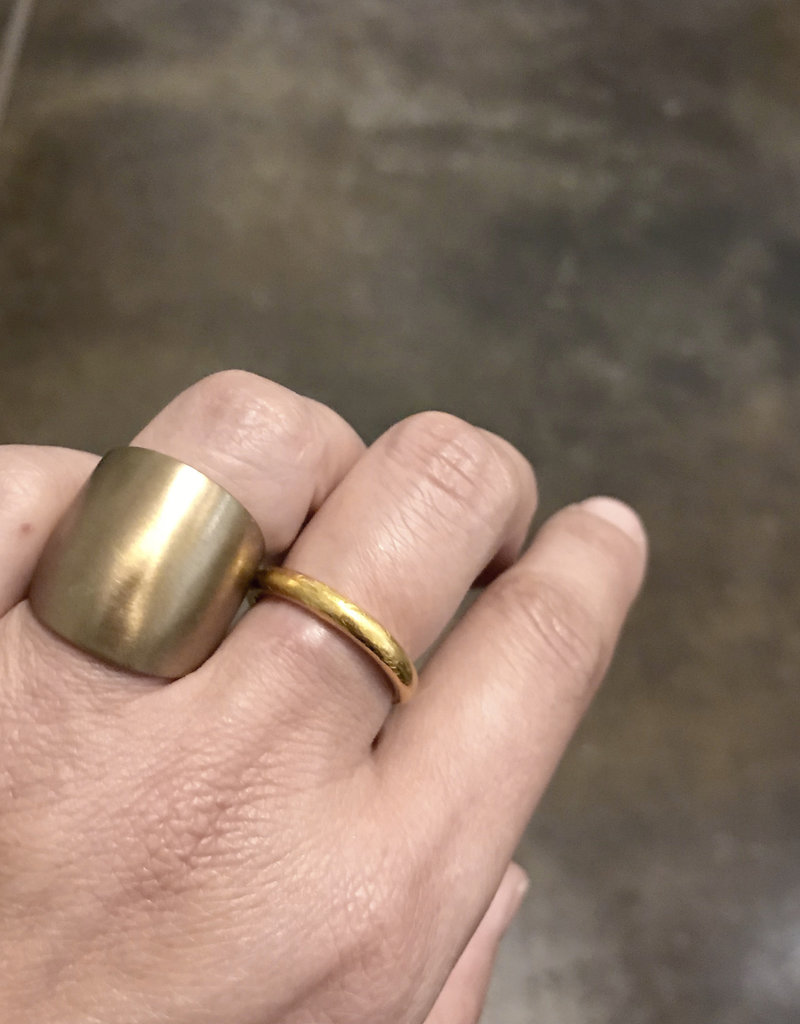 Round Cuba Ring