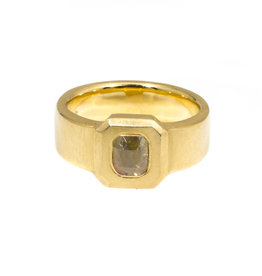Rosecut Diamond Signet Ring in 18k Gold