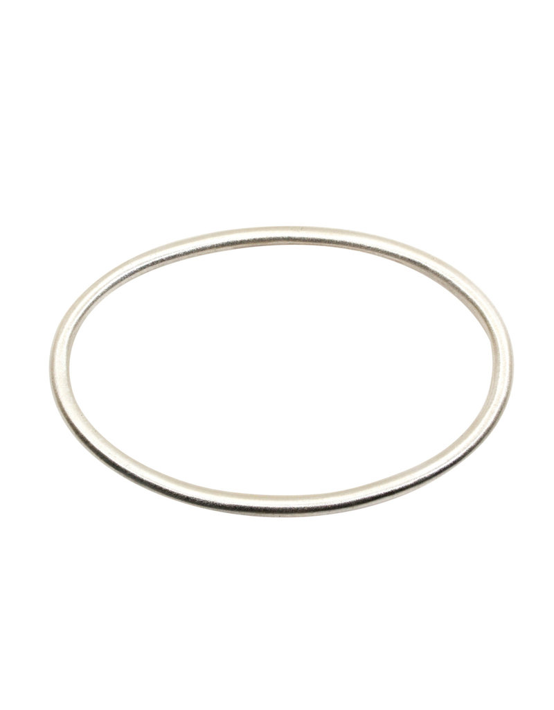 Plain Oval Bangle in Brushed Silver