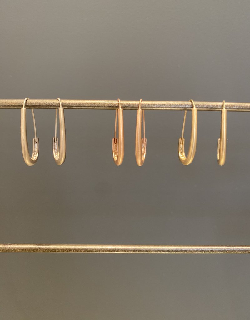 Oval Katachi Hoop Earrings in 14k Yellow Gold