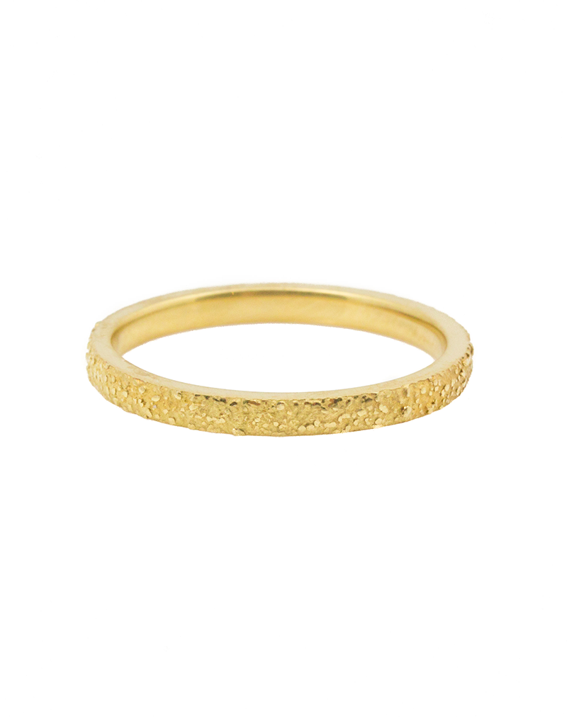 Rounded Slim Sand Band in 18k Yellow Gold