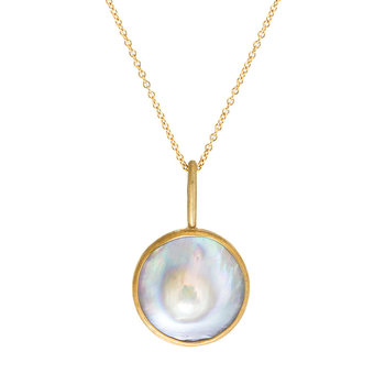 Dome Pearl Pendant in 18k Yellow Gold