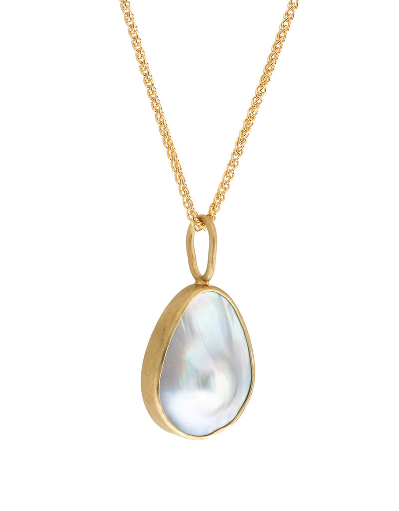 Large Dome Pearl Pendant in 18k Yellow Gold