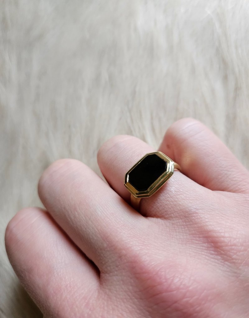 Black Jade “Tulip” Signet Ring in 18k Gold