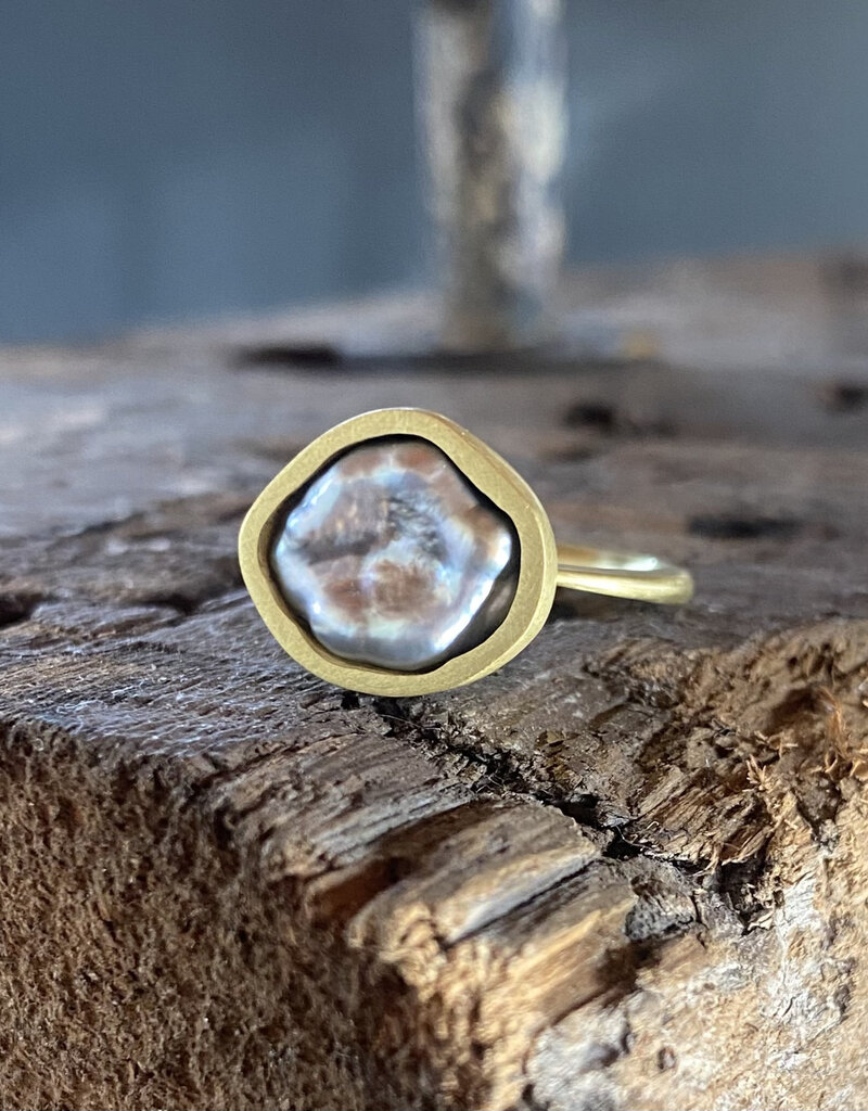 Keshi Pearl Ring in 18k Yellow Gold