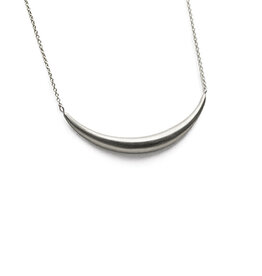 Olivia Shih Medium Curve Necklace in Silver