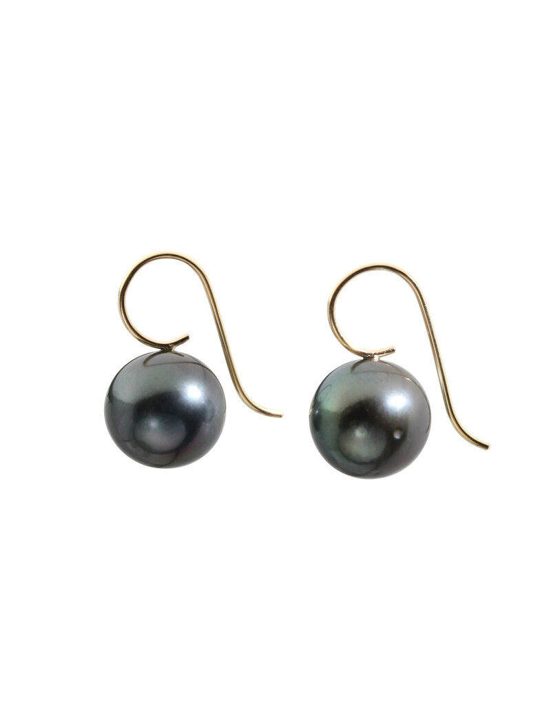 Round Dark Tahitian Pearl Earrings with 18k Yellow Gold Earwire