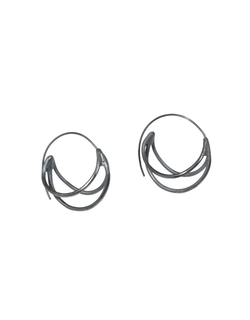 Small Pinasse Hoop Earrings in Oxidized Silver
