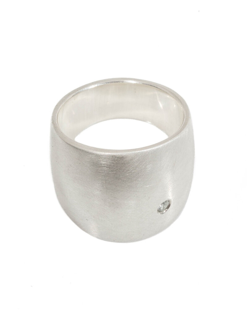 Round Cuba Ring in Silver with White Sapphire