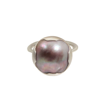 Mauve Mabe Pearl Ring in Brushed Silver