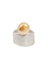 Reverse Tsuki Golden Pearl Ring