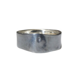 Alice Son Omphaloskepsis Band in Oxidized Silver