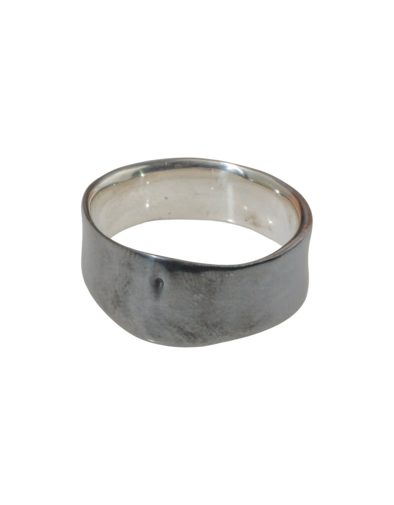 Alice Son Omphaloskepsis Band in Oxidized Silver