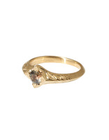 Alice Son Sapphire Star Ring in 18k Yellow Gold