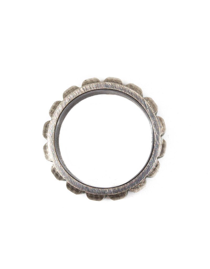 Tank Tread Pen Ring in Oxidized Silver