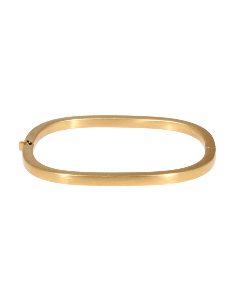 Tracy Conkle Cushion Shaped Hinged Bangle in 18k Gold