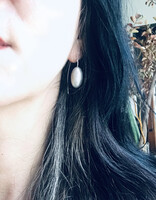Matin Ovale Small Earrings in Brushed Silver
