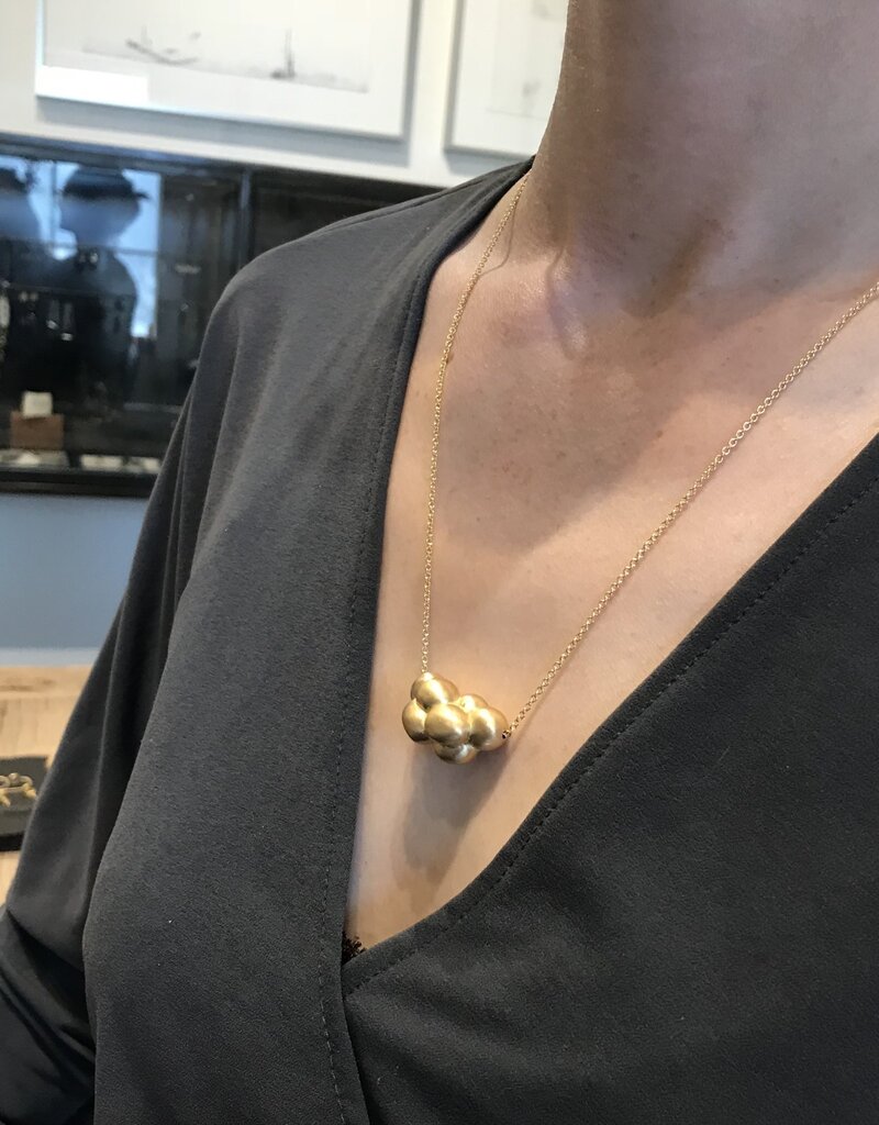 Courbé Cluster Bead and Chain Necklace in 18k Yellow Gold