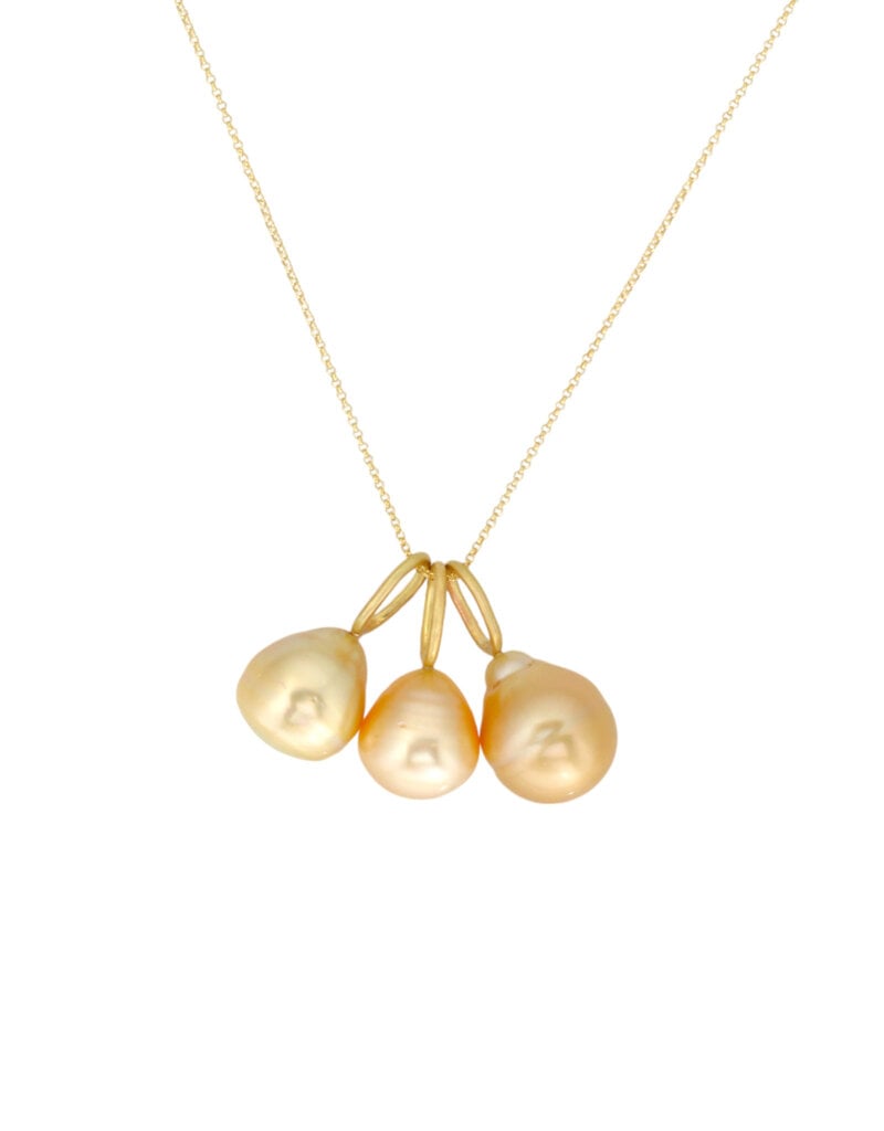 Golden Pearl Pendant in 18k Gold with Small Stamp