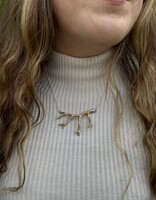 Fuyu Coral Necklace in Yellow Bronze with White Diamonds