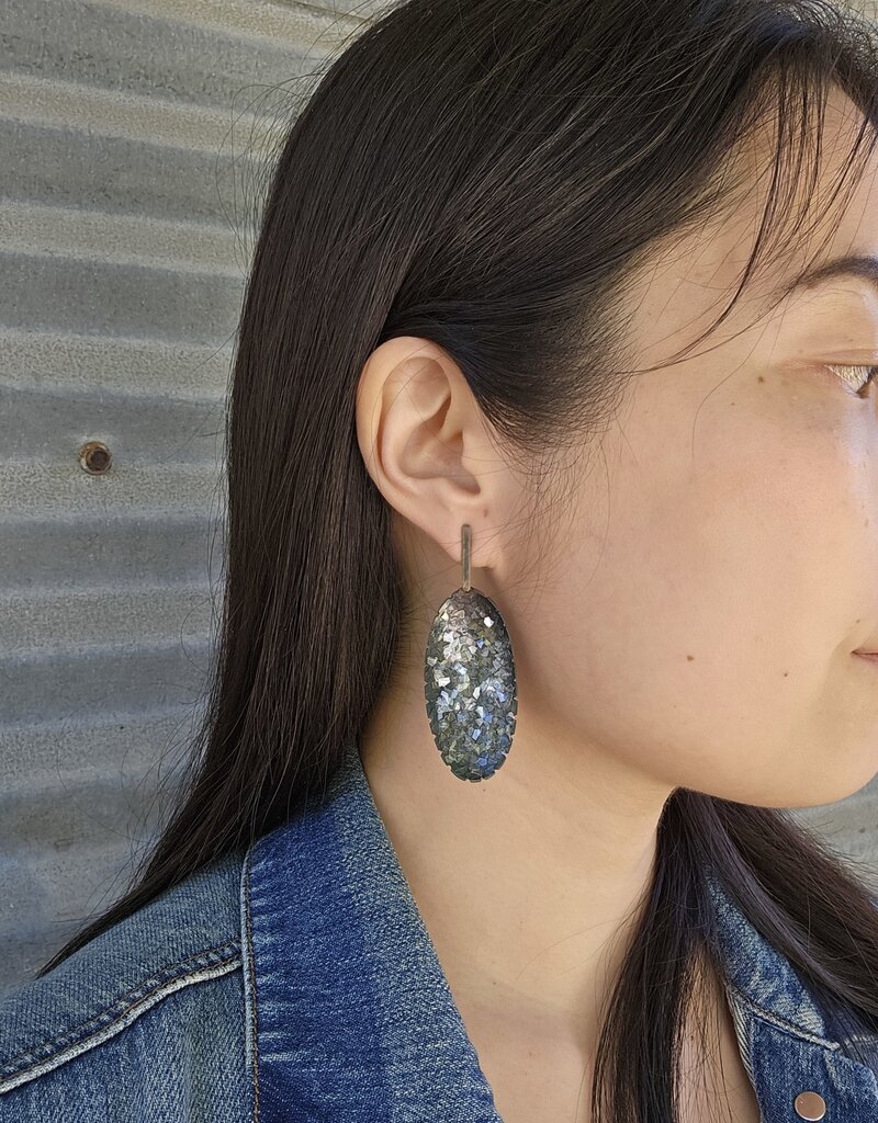 Scalloped Boat Oval Drop Earrings with Glass