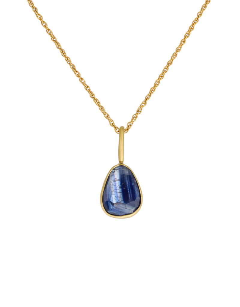 Striated Blue Sapphire Pendant in 18k Gold