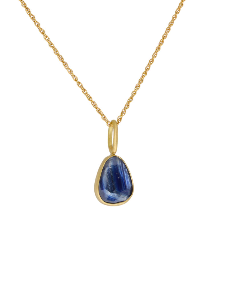 Striated Blue Sapphire Pendant in 18k Gold