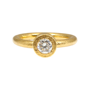 Estate Textured Round White Brilliant Diamond Ring in 22k