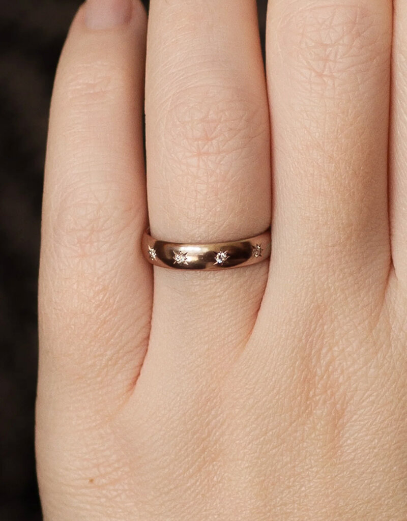 Tura Sugden 4mm Cloak Band with White Diamonds in 18k Rose Gold