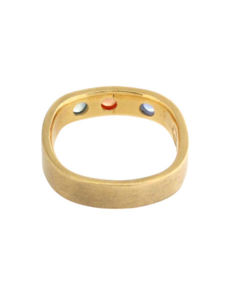 Big Sur Goldsmiths Three Sapphire Cabochon Band in 18k Yellow Gold