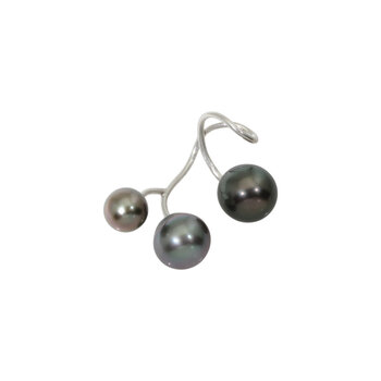 Planets Aligned 3 Pearl Ear Cuff in Silver