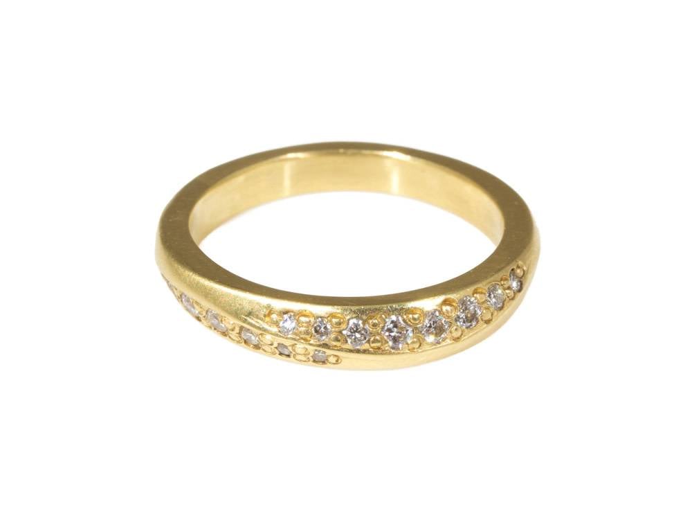 Wave Bead Set Band with White Diamonds in 18k Yellow Gold - Shibumi Gallery