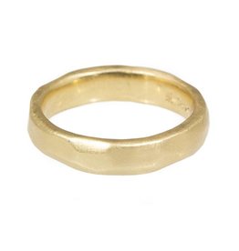 4mm Wide Facets Band in 18k Yellow Gold