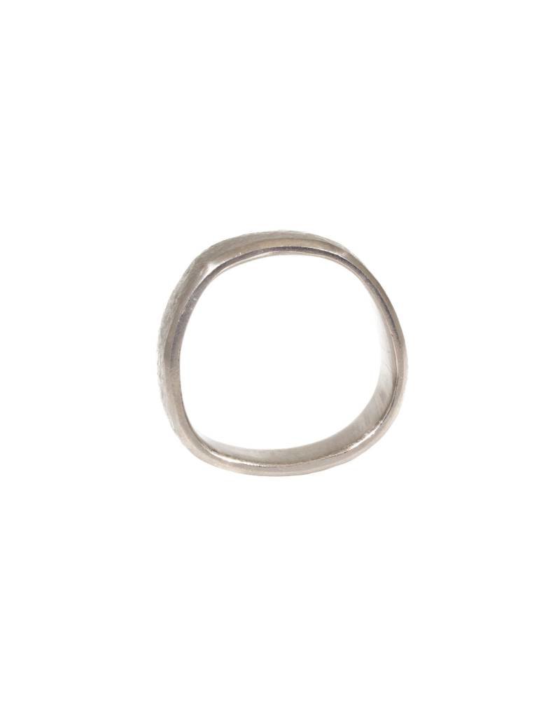 7.5mm Finger Shaped Band Hammered Texture in Titanium