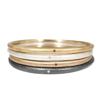 Sand Textured Tapered Bangle with 1.8mm White Diamond